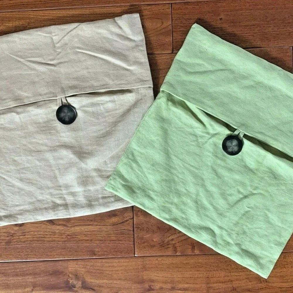 POTTERY BARN Pillow Cover 100% LINEN single Button 18 X 18 moss GREEN TEXTURED